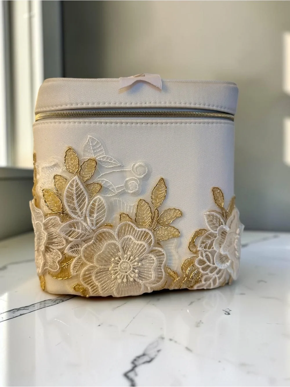 GWP Dior Cosmetic Bag in floral lace, towel, round Pouch, vanity pouch large